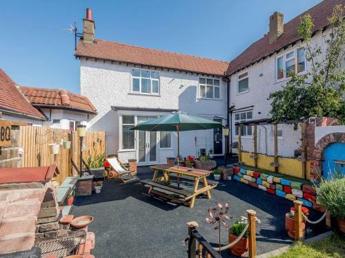 Tufty's Place-uk31419