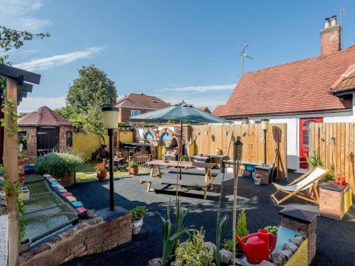 Tufty's Place-uk31419