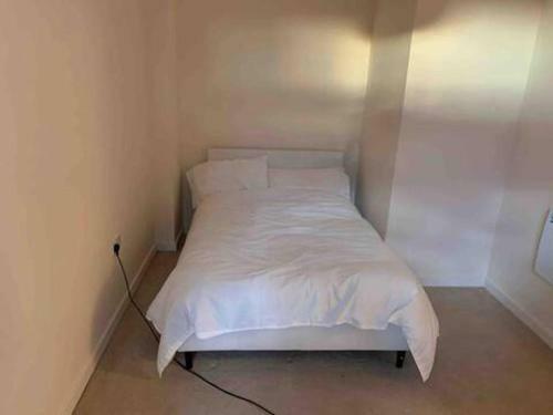 Charming 2-bed Apartment In Slough