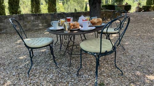 Chateau De Gignac - Monument Historique