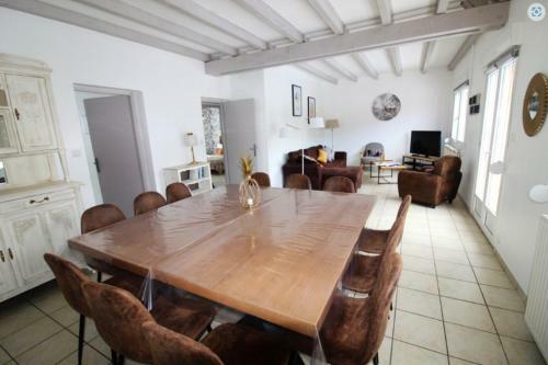 Maison De 4 Chambres Avec Jacuzzi Jardin Clos Et Wifi A Gerardmer