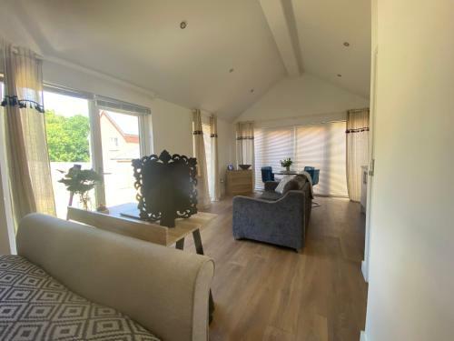 Little Lodge - Beautiful Modern Open Plan Lodge