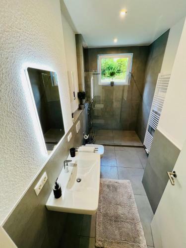 Exclusive Nd Apartment Zentrum M�lheim