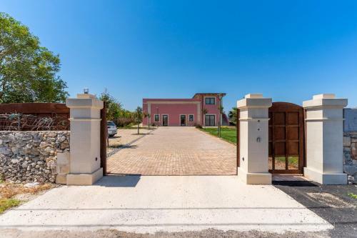 Villa Di Aurora By Barbarhouse