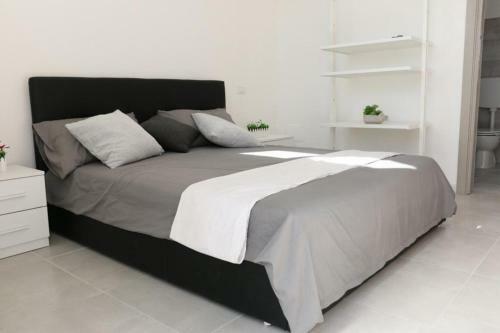 Bed & Breakfast Resort Leonardo - Pool And Restaurant