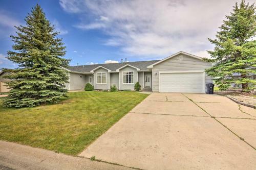 Red Lodge Townhome With Deck And Mountain Views!