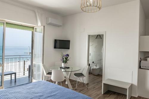 Bed & Breakfast Cas? A Mare - Beachfront Luxury Suites