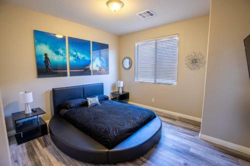 1900 Sqft House W/25ft Heated Pool/spa- Strip View