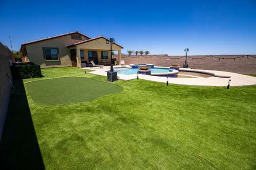 1900 Sqft House W/25ft Heated Pool/spa- Strip View