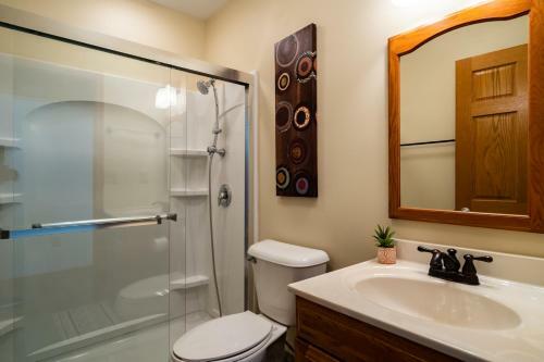 Lodge Downtown Omaha Oasis