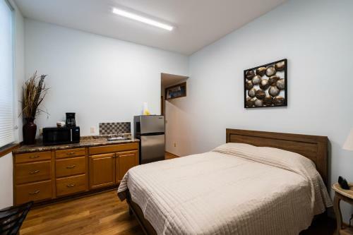Lodge Downtown Omaha Oasis