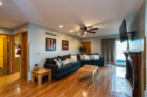 Lodge Downtown Omaha Oasis