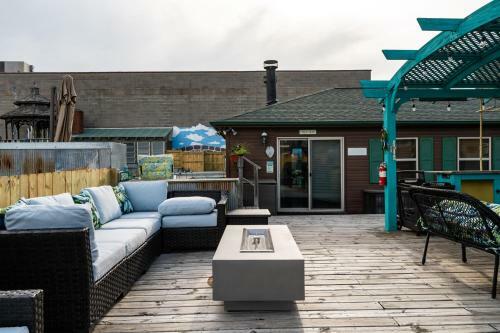 Lodge Downtown Omaha Oasis