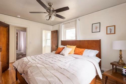 Charming Mid-century Home In Historic Omaha