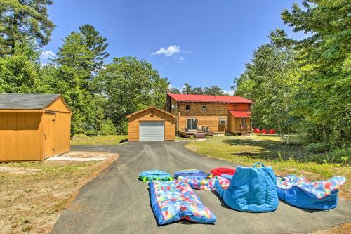 Waterfront Log Cabin With Hot Tub And Fire Pit!