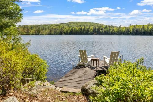 Shaws Pond Lakefront Retreat!