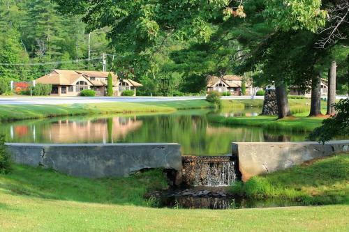 White Mountain Retreats