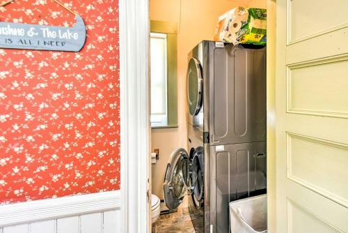 Historic Wolfeboro Home With Screened Porch!