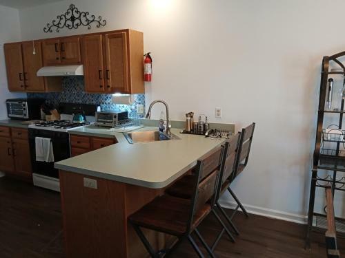 4 Br On Boards W/ Hot Tub
