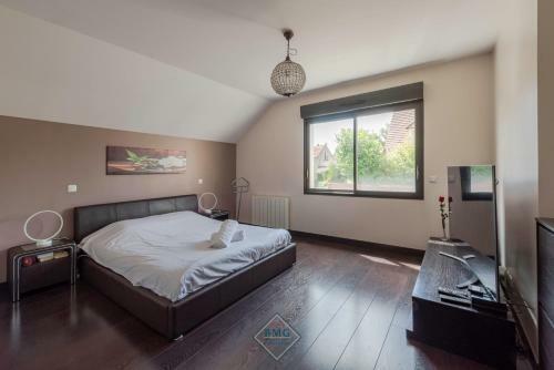 Luxury Villa Near Disneyland Bmyguest