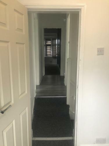 Cheerful 5 Bedroom House