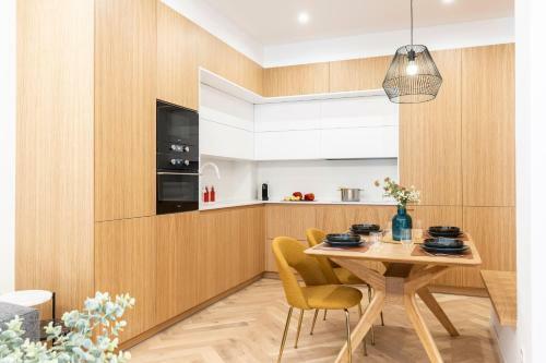 Royal Beach Apartment - Sshousing