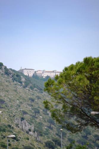 Giga Hotel