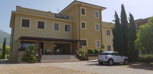 Giga Hotel
