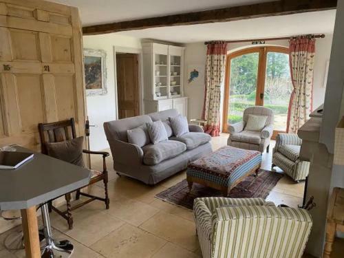 Cotswold Escape With Swimming Pool Near Cheltenham