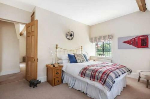 Cotswold Escape With Swimming Pool Near Cheltenham