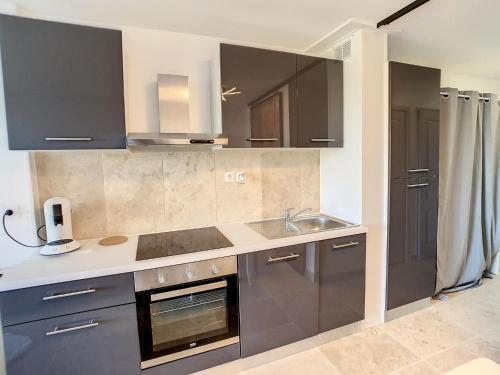 Rental 2 Rooms In Grimaud