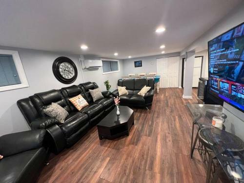 Beautiful 1 Bedroom Apartment Entire Unit