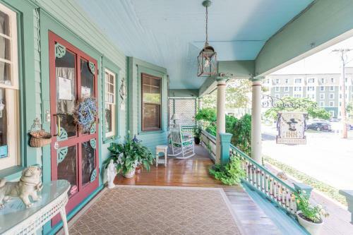 Bed & Breakfast Captain Mey's Inn