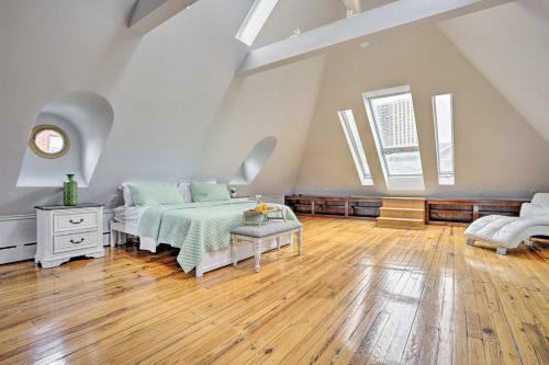 Luxurious Victorian Home Steps To County Park