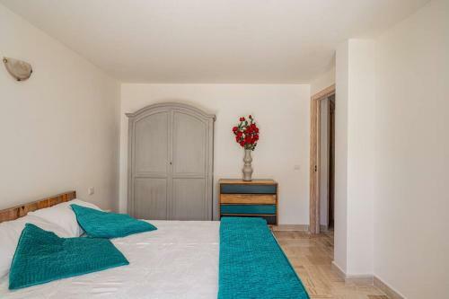 Lovely Villa W/beach Access ?private Garden ?bbq