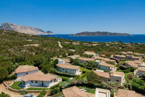 Lovely Villa W/beach Access ?private Garden ?bbq