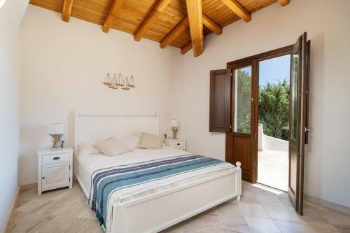 Lovely Villa W/beach Access ?private Garden ?bbq