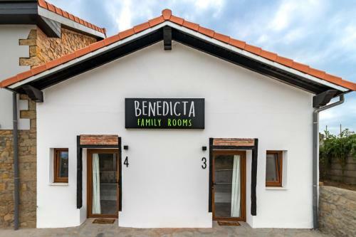 Hostal Benedicta Family Rooms