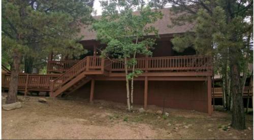Entire Charming Cabin With Lake And Mountain View