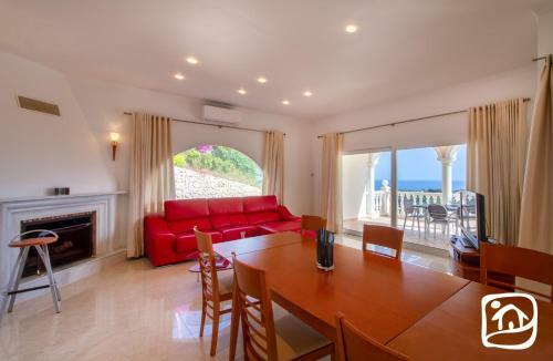 Abahana Villas Treveris