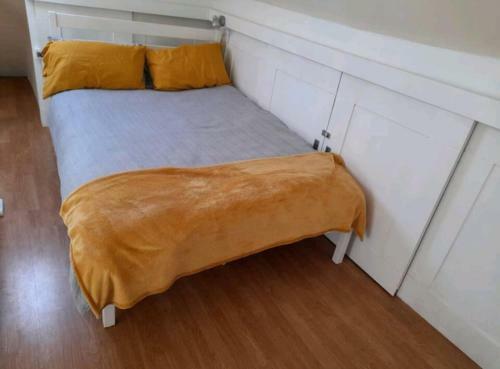 Double Room In Shared House In Town