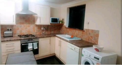 Double Room In Shared House In Town