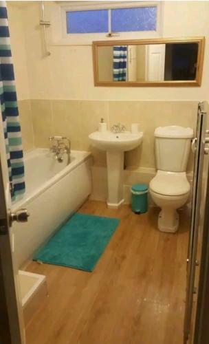 Double Room In Shared House In Town