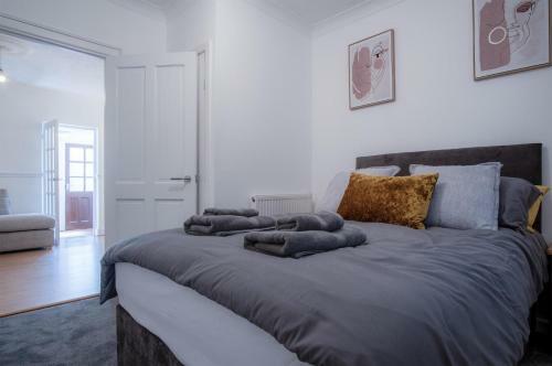 Ivy Cellar - 2 Bedroom Apartment - Tenby