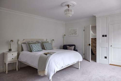 Lorna House Totnes
