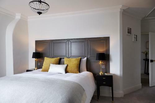 Lorna House Totnes