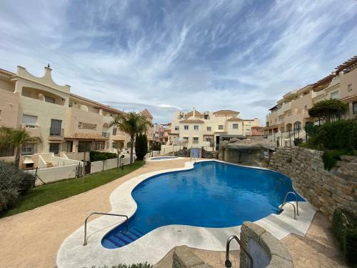 Spacious Family House Near Beach