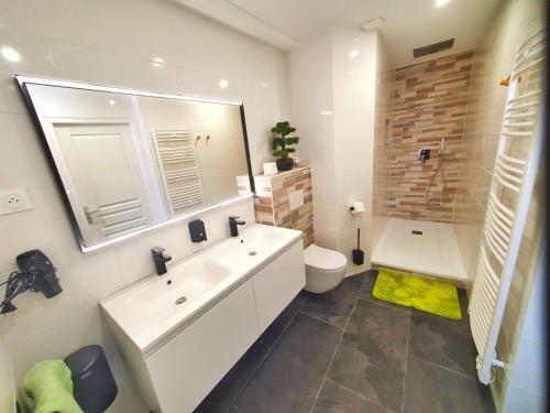 Apartamento -gite Cocoon Spa-jacuzzi-jardin-parking Priv�-climatisation