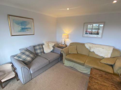 Beautiful River View House In Truro