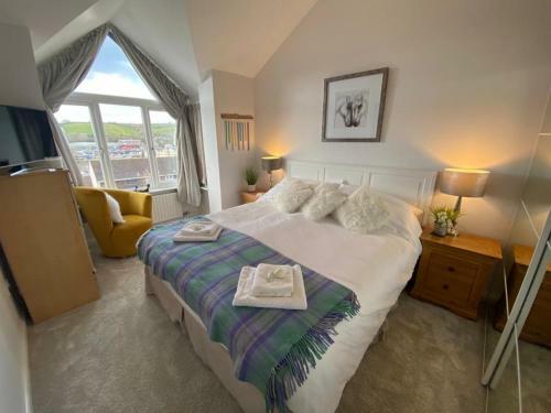 Beautiful River View House In Truro